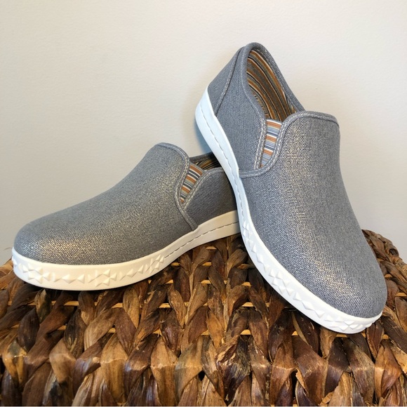 Muk Luks | Metallic Grey Blue Slip-on Flats | Size 9 - Picture 6 of 11
